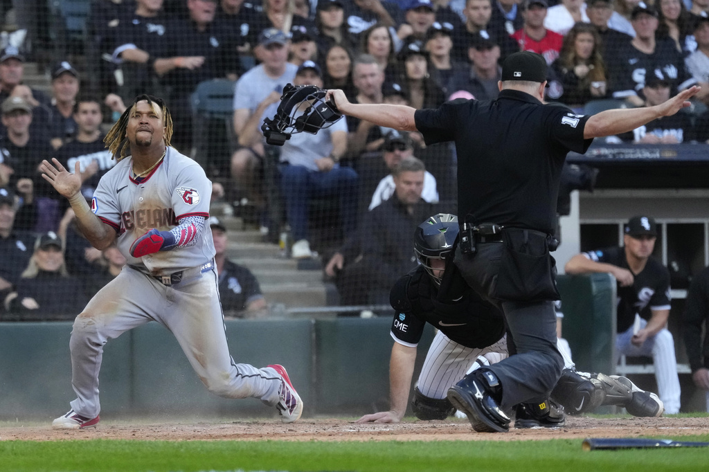 Jo Adell and José Ramírez star as the Guardians beat the White Sox 9-3 to avoid elimination